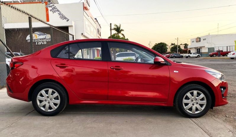 Kia Rio L 2022 lleno
