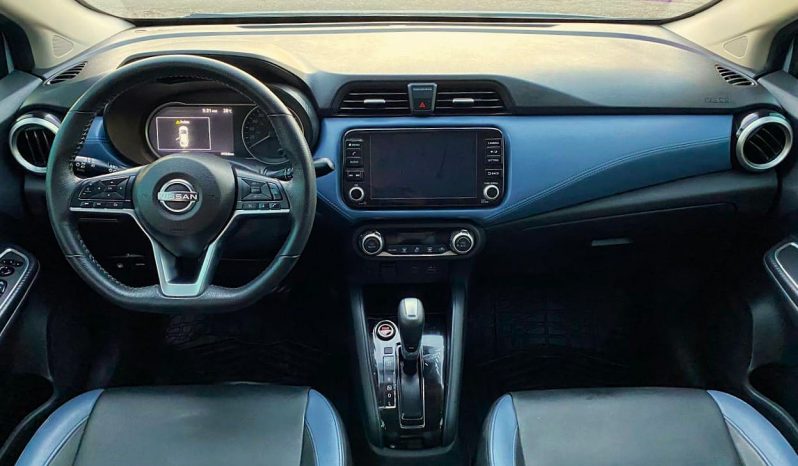 Nissan Versa Exclusive 2025 lleno