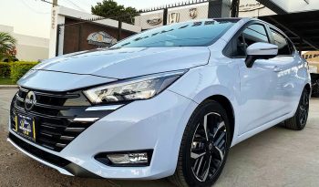 Nissan Versa Exclusive 2025 lleno