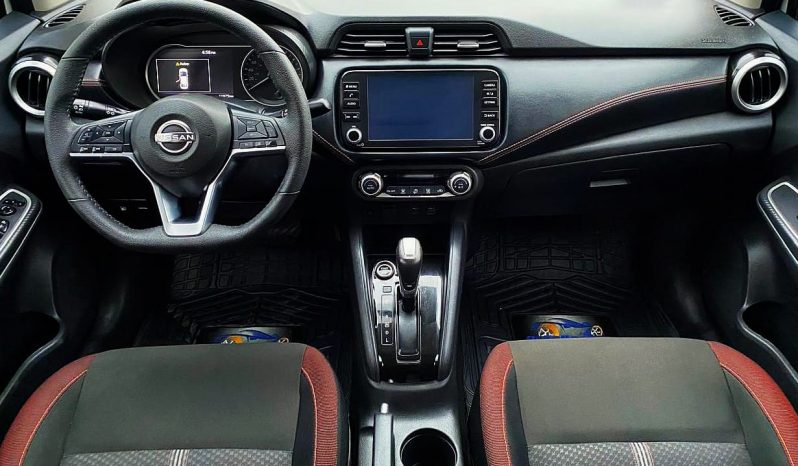 Nissan Versa SR 2024 lleno