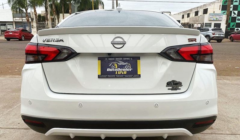 Nissan Versa SR 2024 lleno