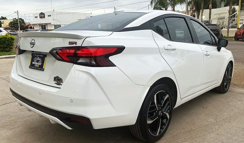 Nissan Versa SR 2024 lleno
