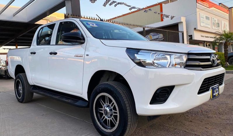 Toyota-Hilux-SR-2022-Blanco-1
