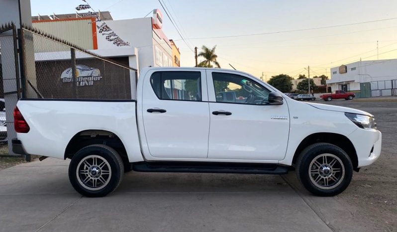 Toyota Hilux SR 2022 lleno