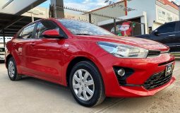 Kia-Rio-L-Aut-2022-Rojo-1