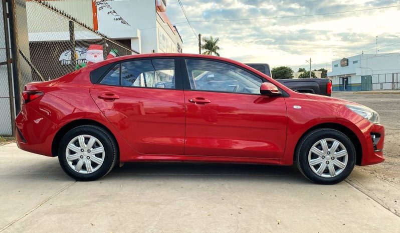 Kia Rio L 2022 lleno