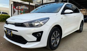 Kia Rio LX 2023 lleno