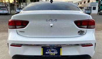 Kia Rio LX 2023 lleno