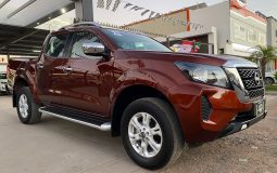 Nissan-Frontier-LE-Aut-2023-Cafe-1