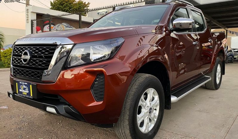 Nissan Frontier LE 2023 lleno