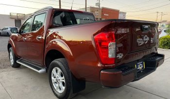 Nissan Frontier LE 2023 lleno