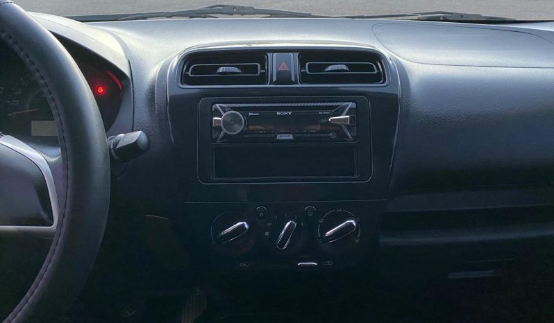 Dodge Attitude SE 2019 lleno