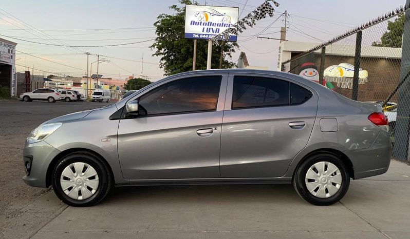 Dodge Attitude SE 2019 lleno