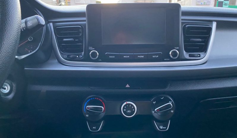 Kia Rio LX 2020 lleno
