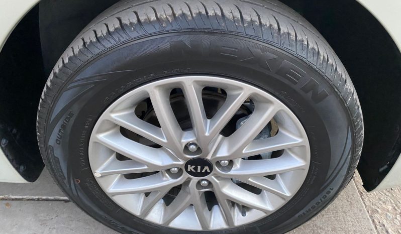 Kia Rio LX 2020 lleno