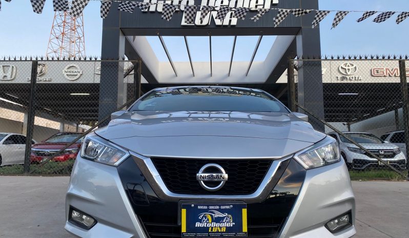 Nissan Versa Advance 2022 lleno