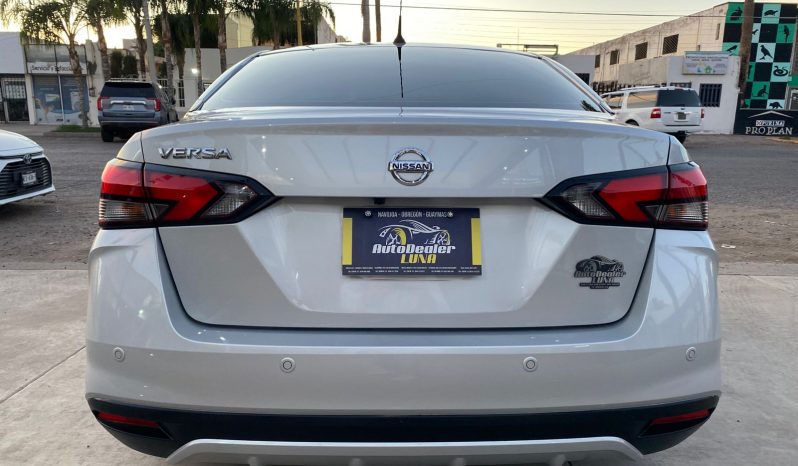 Nissan Versa Advance 2022 lleno