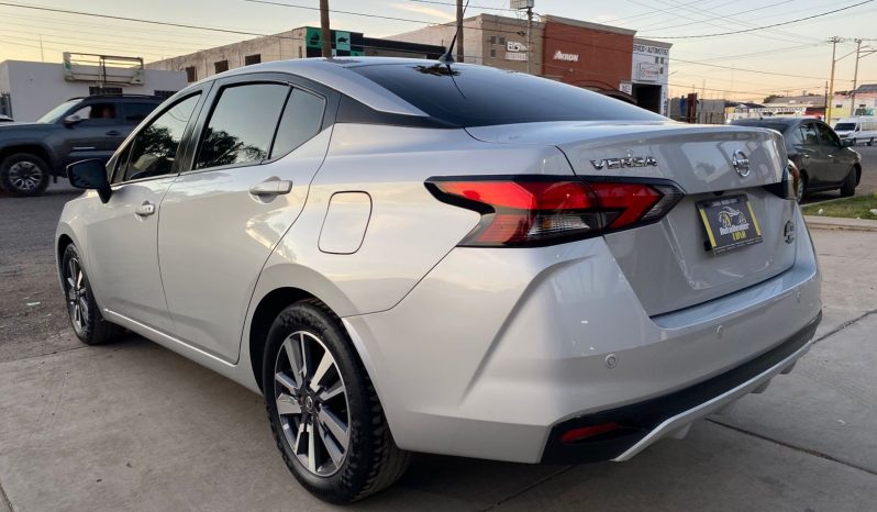 Nissan Versa Advance 2022 lleno