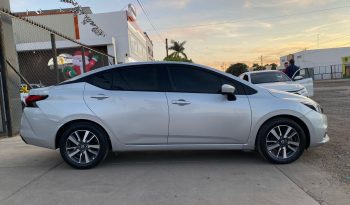 Nissan Versa Advance 2022 lleno