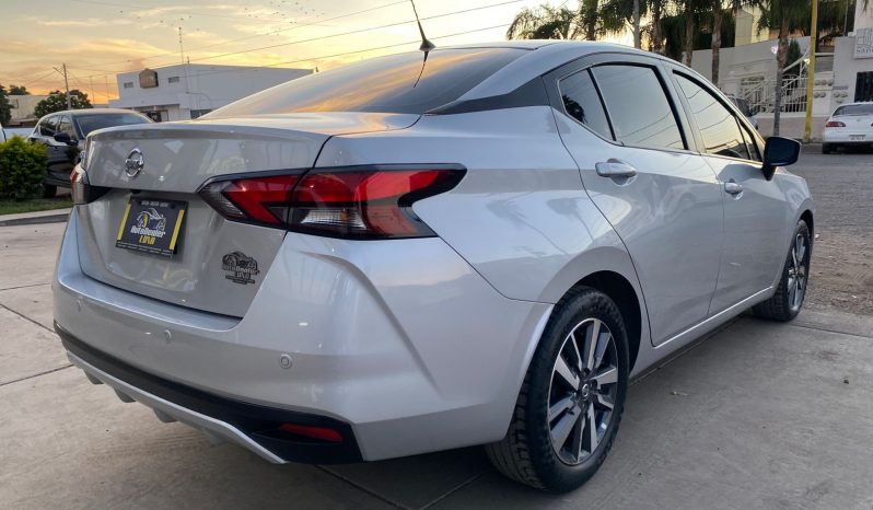 Nissan Versa Advance 2022 lleno