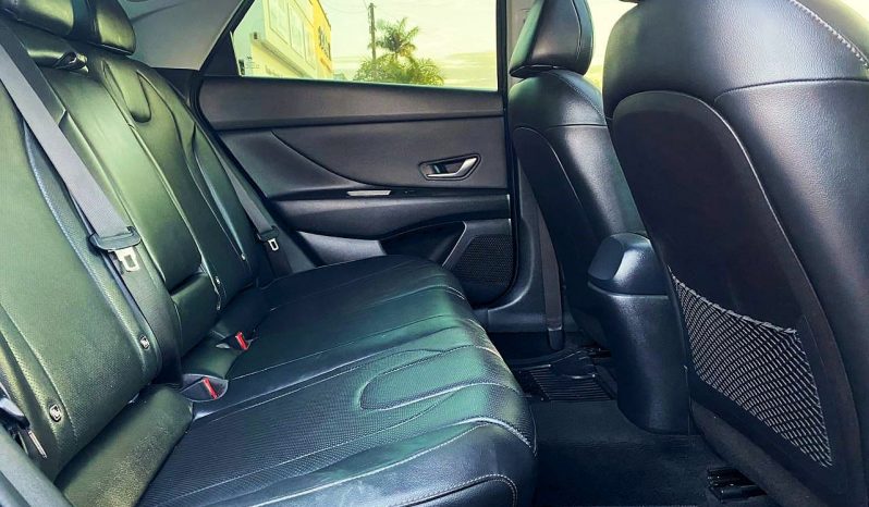Hyundai Eleantra Limited Tech 2023 lleno