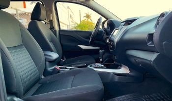 Nissan Frontier LE 2023 lleno