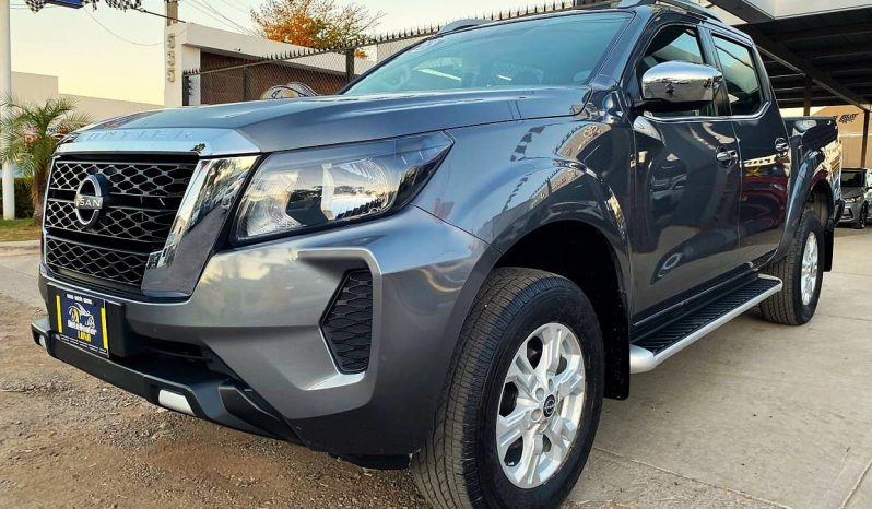 Nissan Frontier LE 2023 lleno