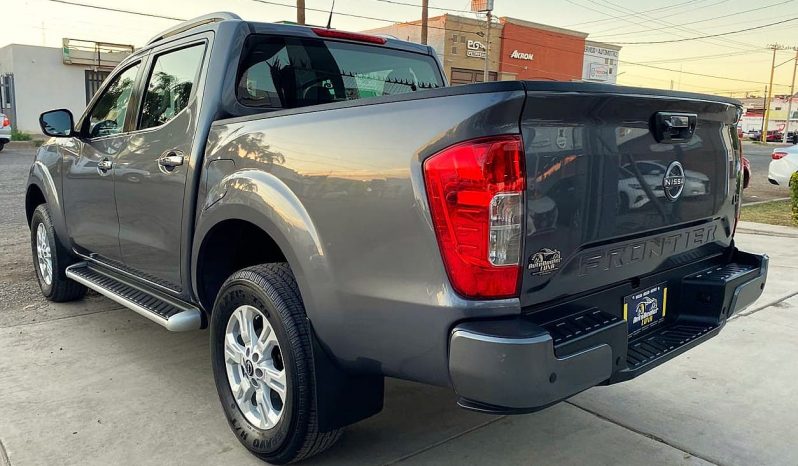 Nissan Frontier LE 2023 lleno