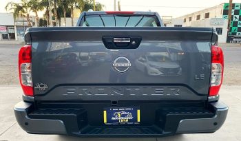 Nissan Frontier LE 2023 lleno