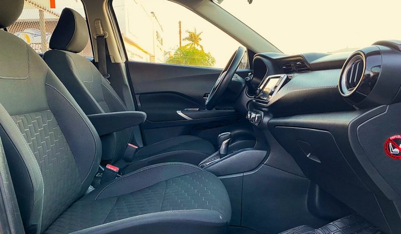 Nissan Kicks Advance 2023 lleno