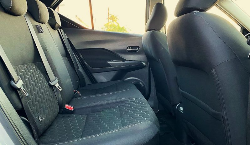 Nissan Kicks Advance 2023 lleno