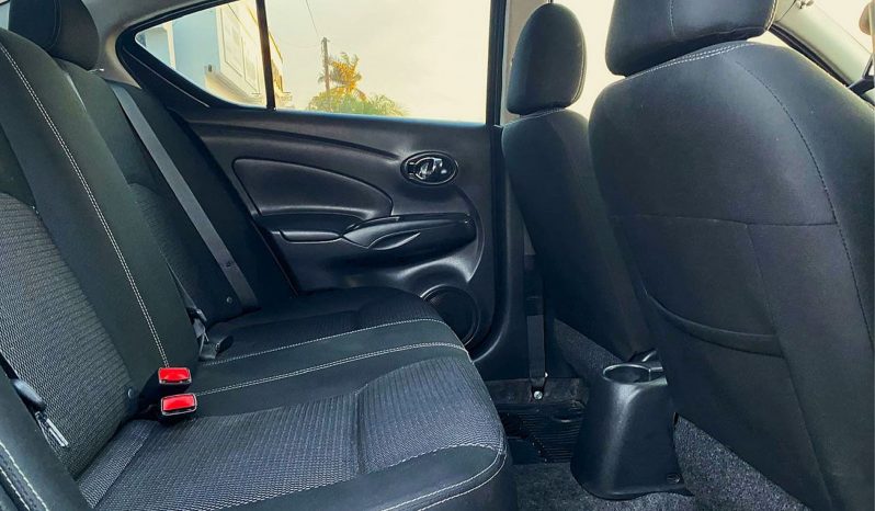 Nissan Versa Sense 2019 lleno