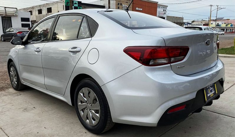 Kia Rio L 2020 lleno