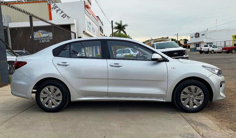 Kia Rio L 2020 lleno