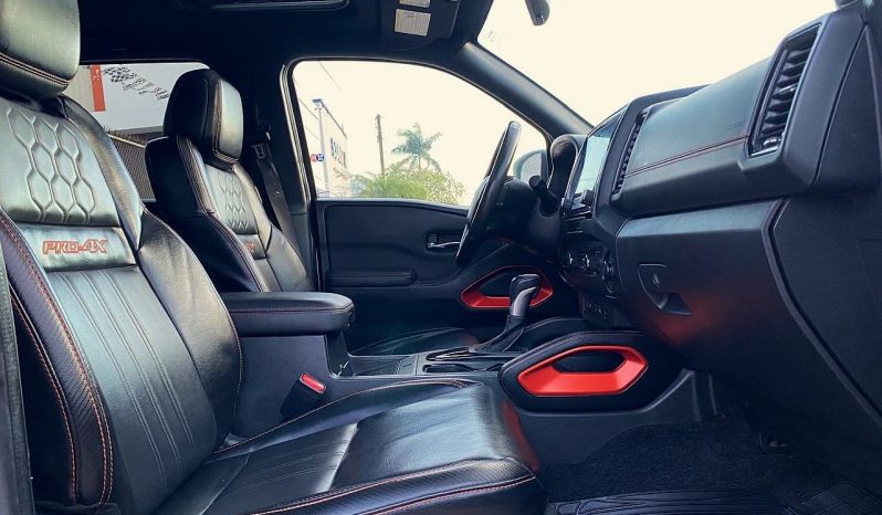 Nissan Frontier Pro-4x V6 2023 lleno