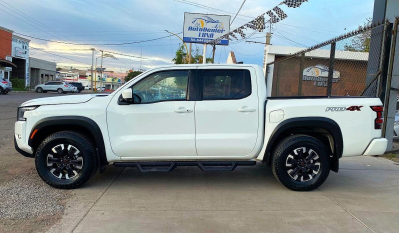 Nissan Frontier Pro-4x V6 2023 lleno
