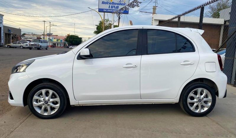 Nissan March Advance 2023 lleno