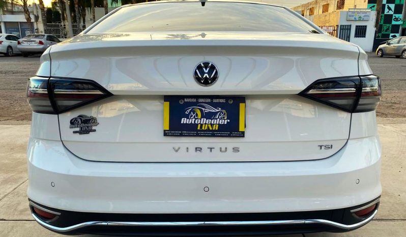 Volkswagen Vitara Comfortline 2023 lleno