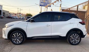 Nissan Kicks Platinum 2023 lleno