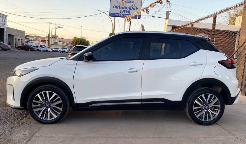 Nissan Kicks Platinum 2023 lleno