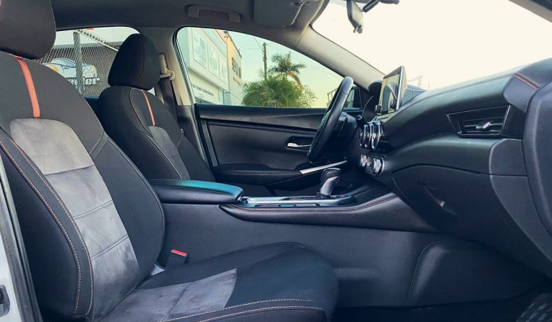 Nissan Sentra SR Bitono 2023 lleno