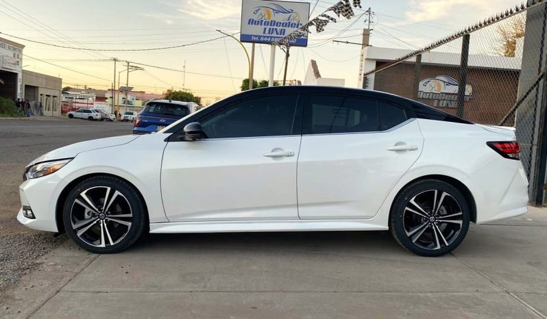 Nissan Sentra SR Bitono 2023 lleno