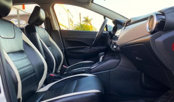 Nissan Versa Exclusive 2022 lleno