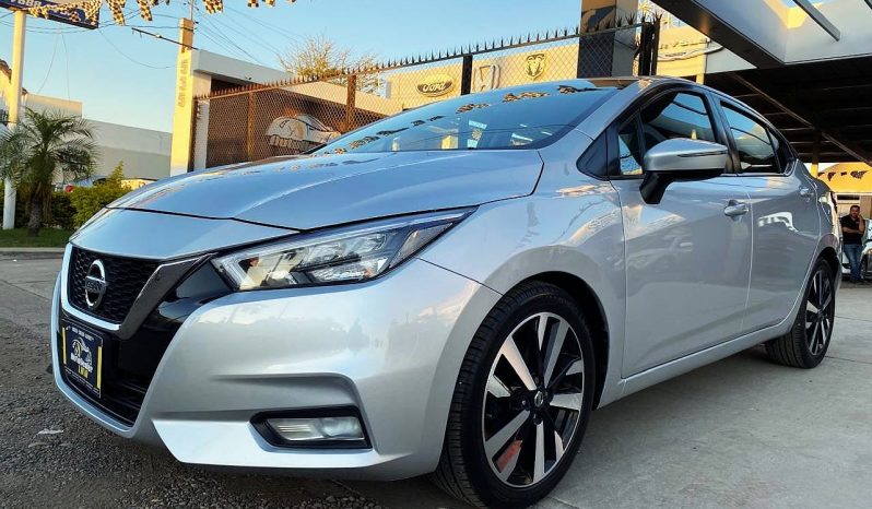 Nissan Versa Exclusive 2022 lleno