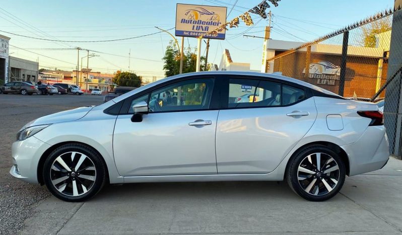 Nissan Versa Exclusive 2022 lleno