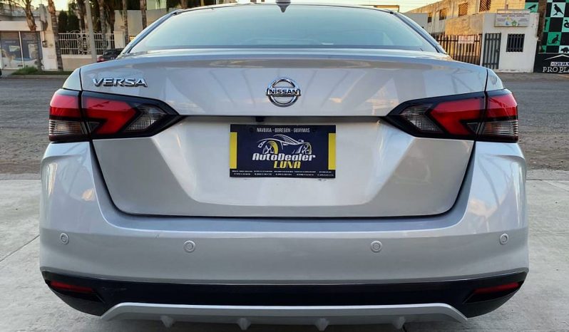 Nissan Versa Exclusive 2022 lleno