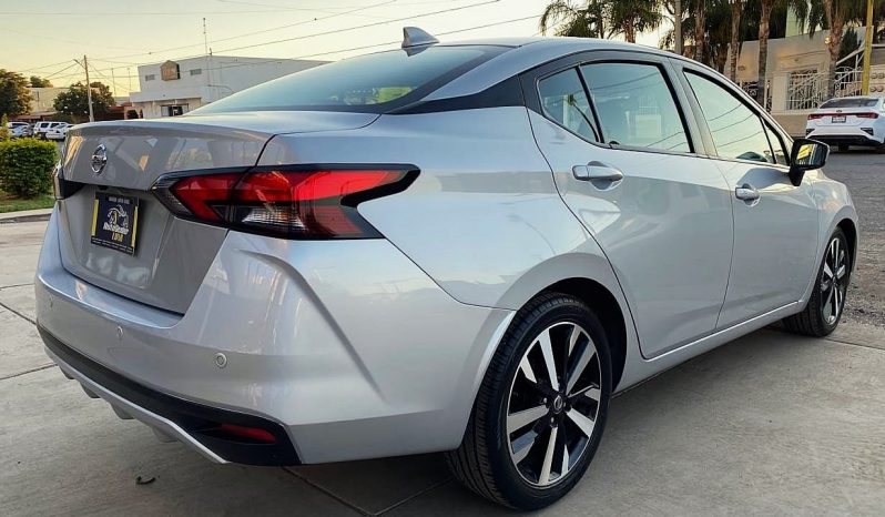 Nissan Versa Exclusive 2022 lleno