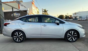 Nissan Versa Exclusive 2022 lleno