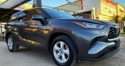 Toyota Highlander LE 2022