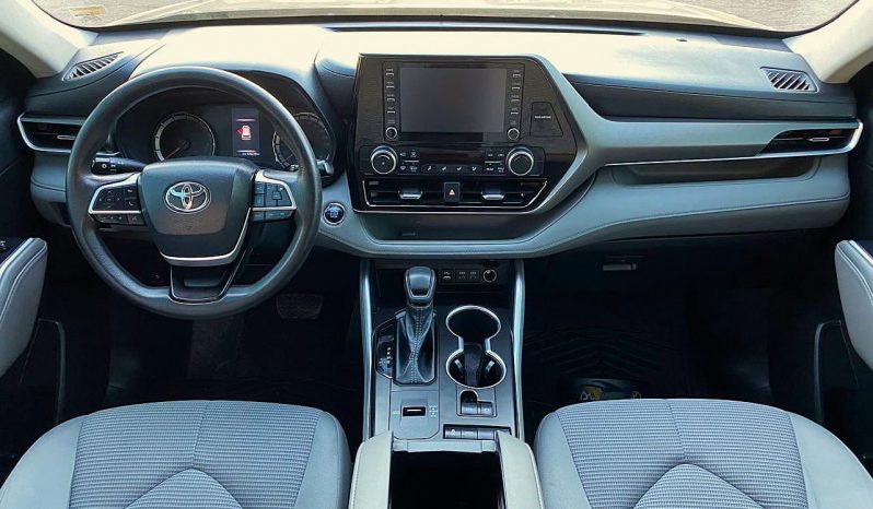Toyota Highlander LE 2022 lleno